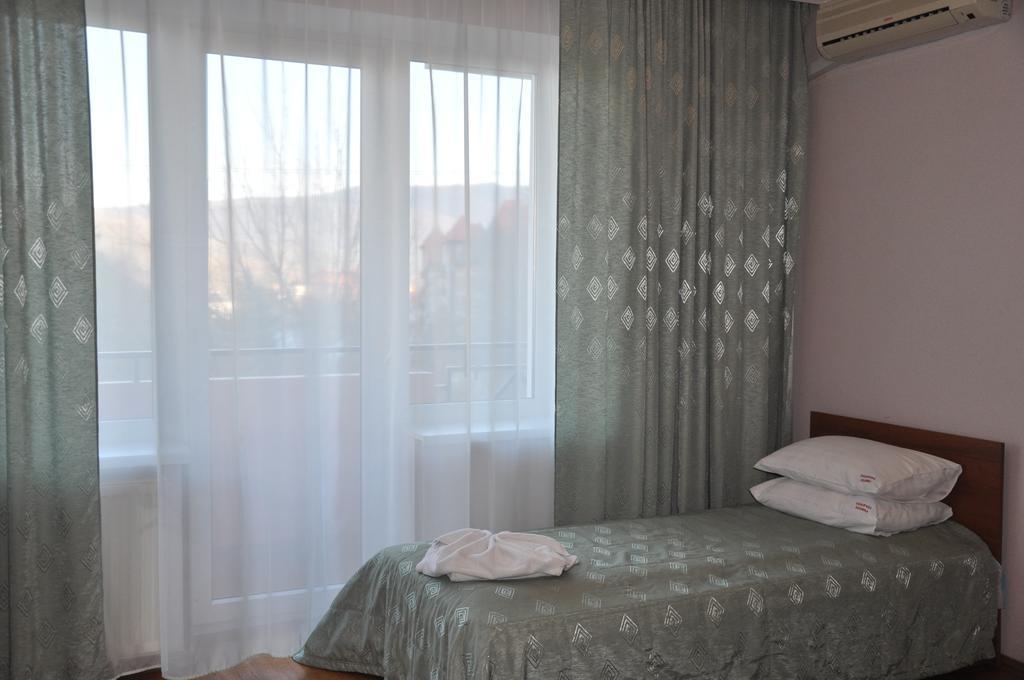Sonyachna Polyana Hotell Rum bild